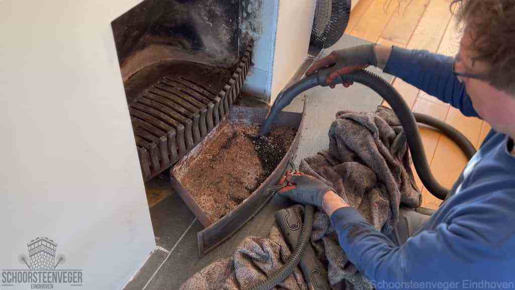 Prijs schoorsteenvegen Eindhoven schouw reinigen Prijs schoorsteenvegen Eindhoven schouw reinigen